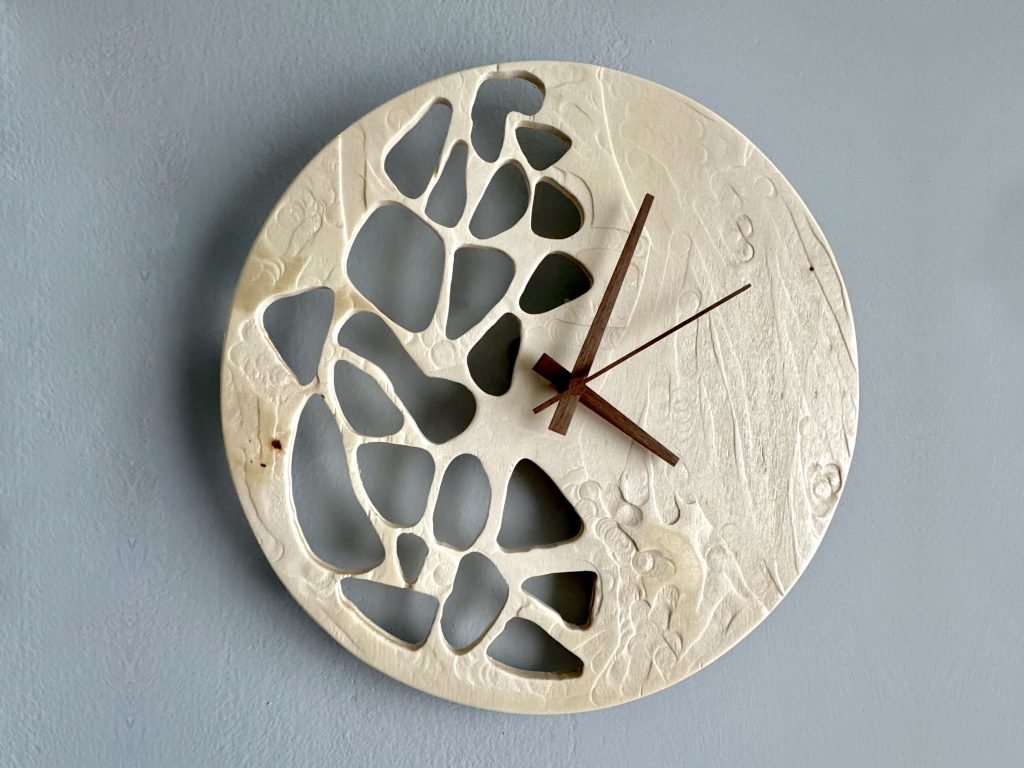 Orologio in legno fatto a mano artigianale